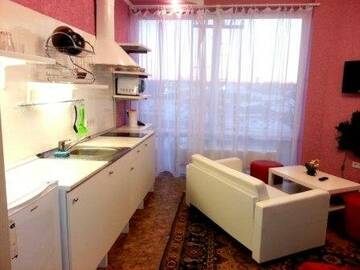 Фото номера Комната семейная студио Гостиница Гостевой Дом Надежда г. Таганрог 3