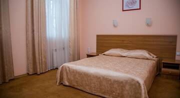 Фото номера Стандартный двухместный номер с 1 кроватью Гостиница Ассоль г. Таганрог 2